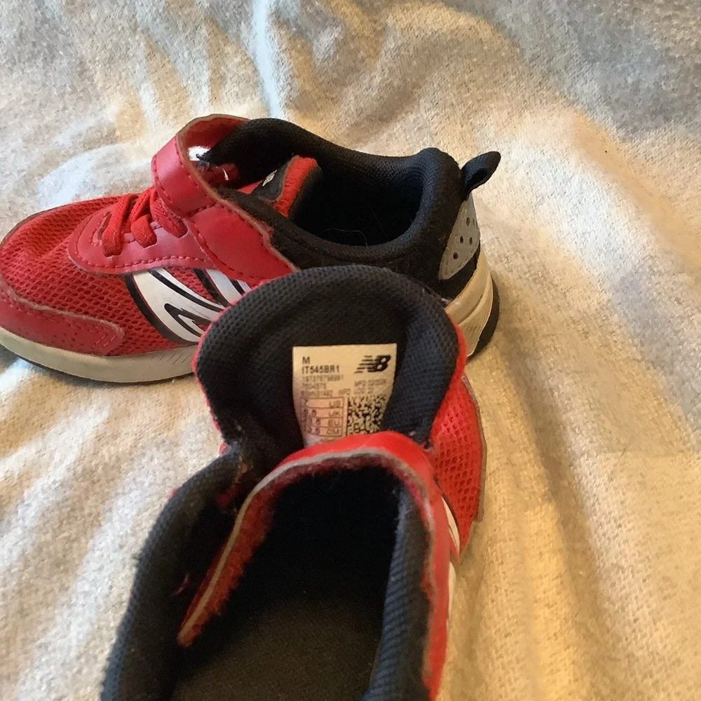 New Balance Toddler Red Sneakers toddler size 7 - Picture 6 of 7